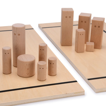 Aufstellungssettion von zwei Gruppen aus Figuren auf jeweils einer Hälfte der Systembretthälften